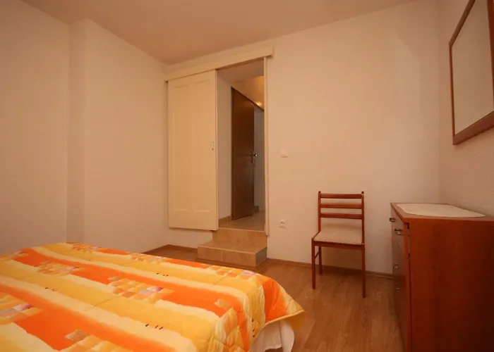 6764b Daire Podgora (Split-Dalmatia)